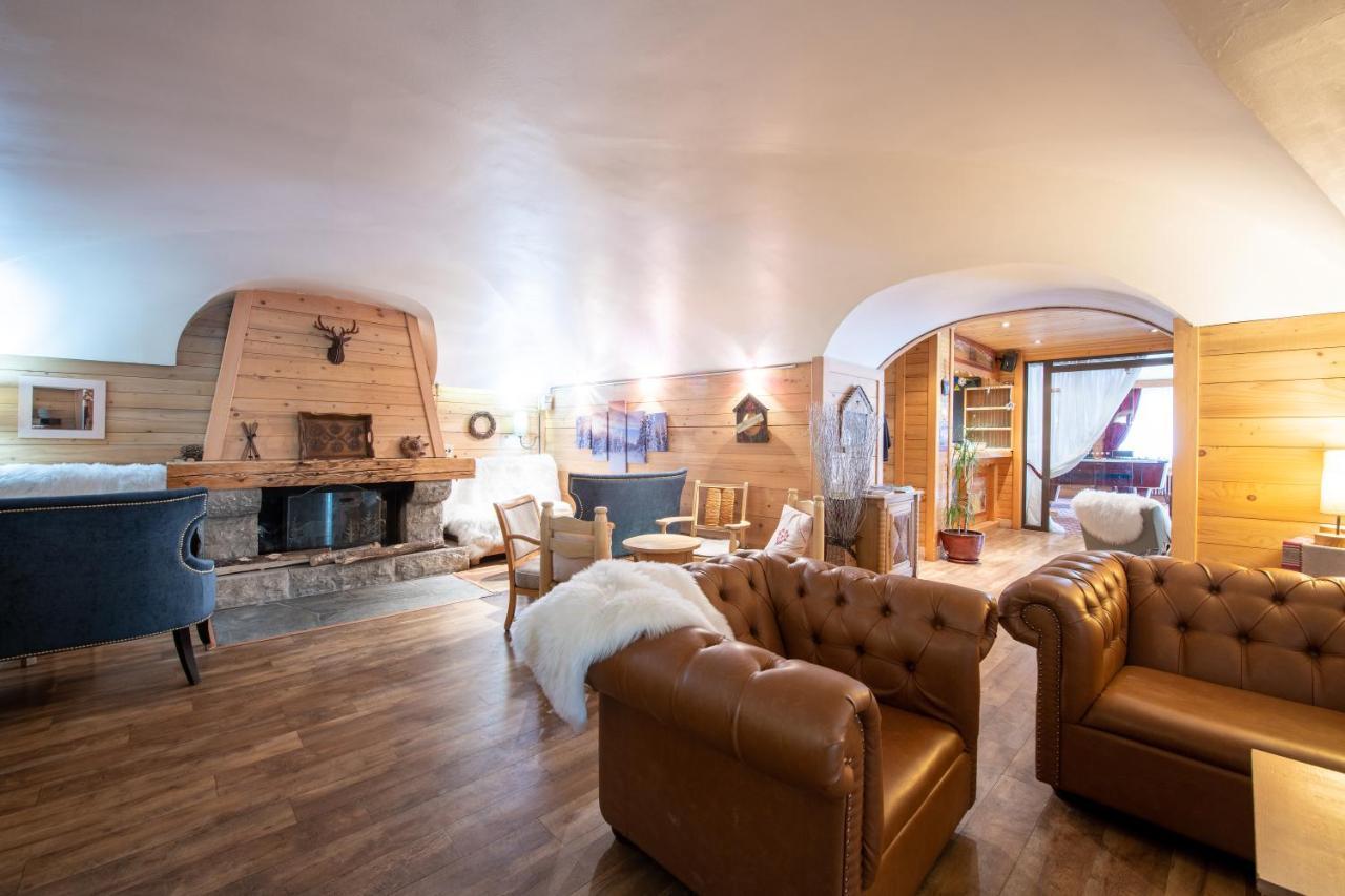 Hotel La Montagne La Clusaz Eksteriør bilde