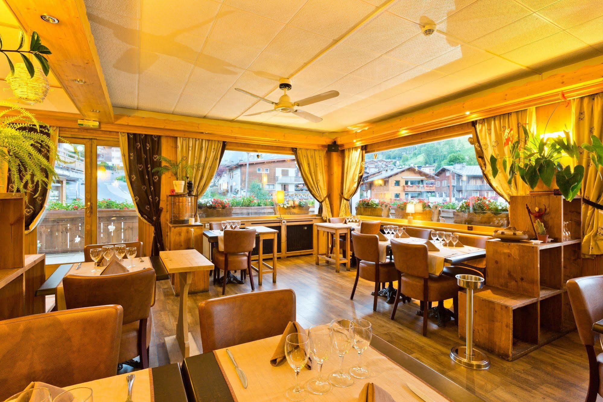 Hotel La Montagne La Clusaz Eksteriør bilde
