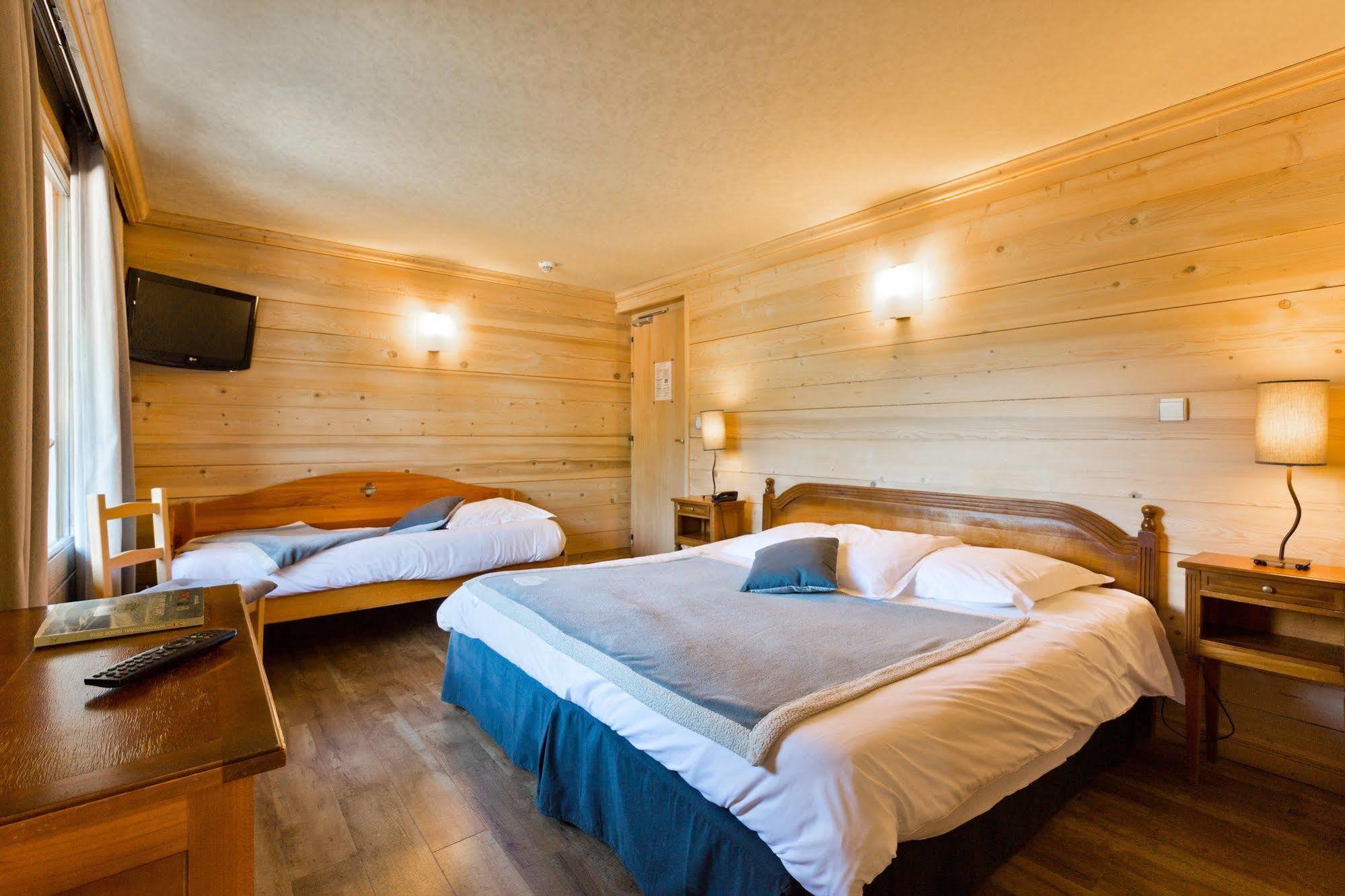 Hotel La Montagne La Clusaz Eksteriør bilde
